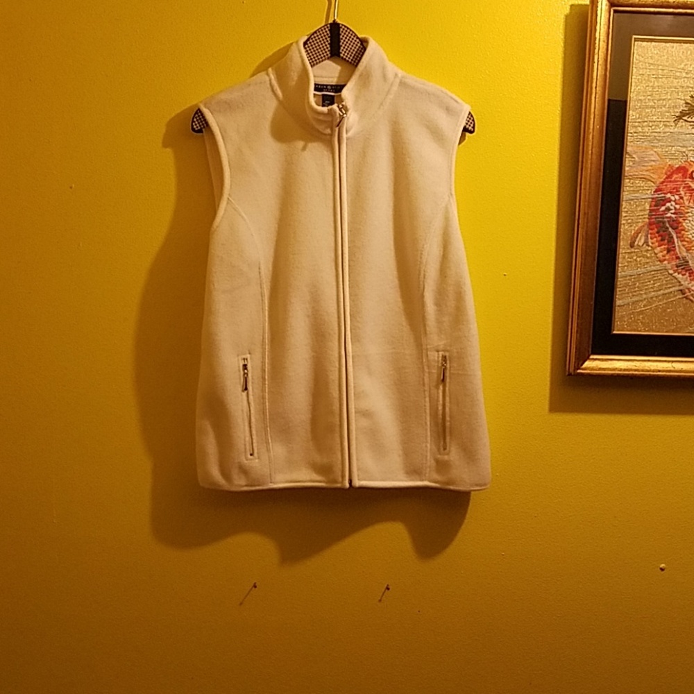 Karen Scott vest